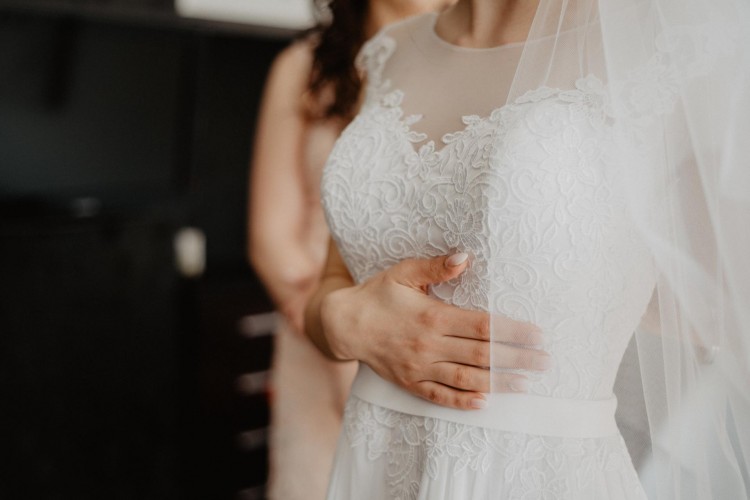 Piękna suknia Annais Elviretta+ Bollerko