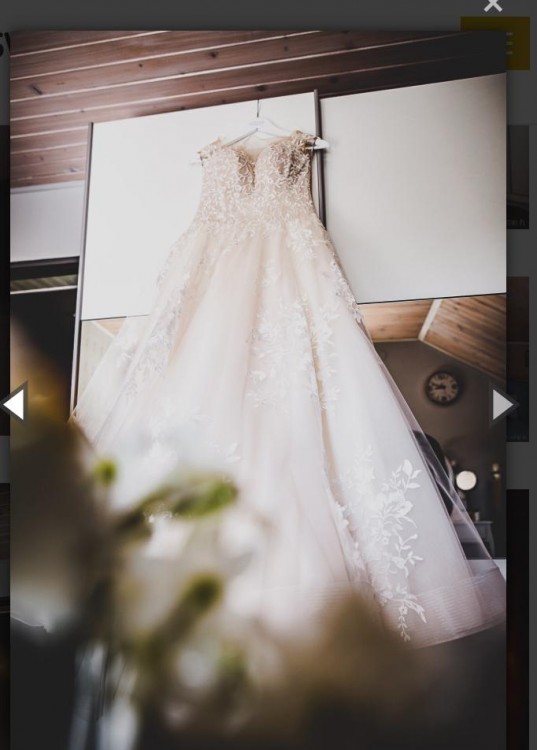 Włoska suknia ślubna beżowo kremowa 38 178