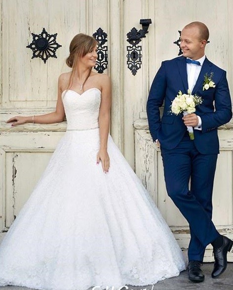 Przepiękna koronkowa suknia ślubna roz. 36/38