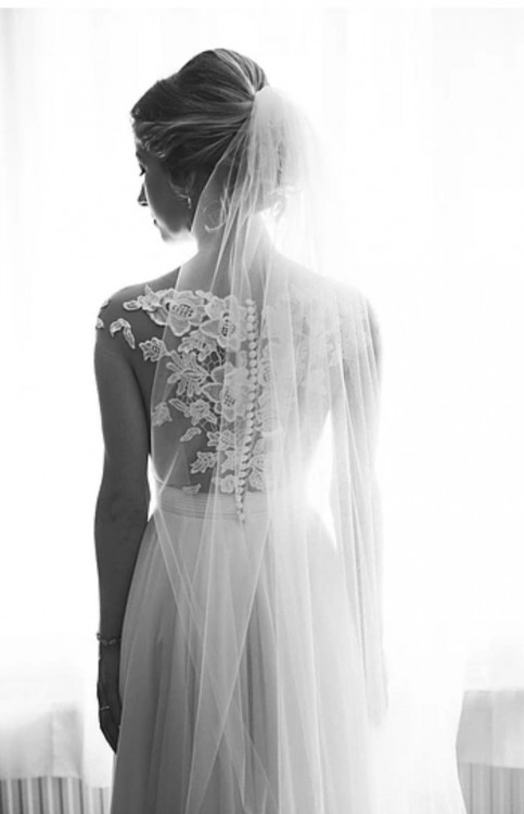 Piekna suknia ślubna Milla Nova