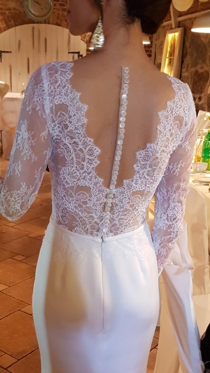 Suknia z koronka