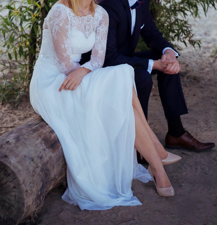 Suknia ślubna rozm. 36; wzrost 170 + 6 cm obcas