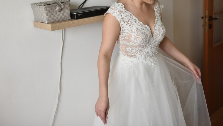 Suknia ślubna Kaledonia r.38