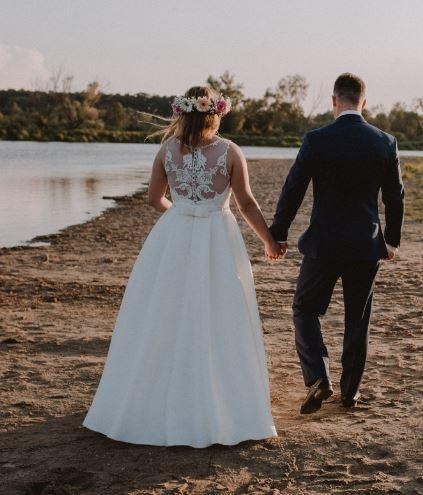 Suknia ślubna Agnes The One - klasyczny fason