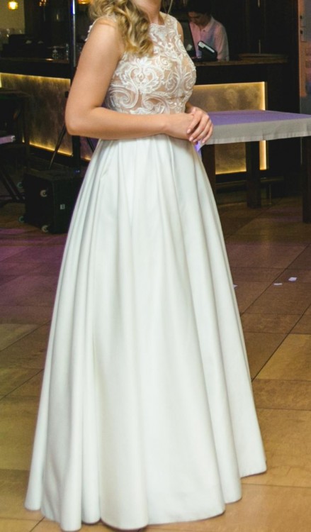 Piękna suknia ślubna Lanesta Onyx