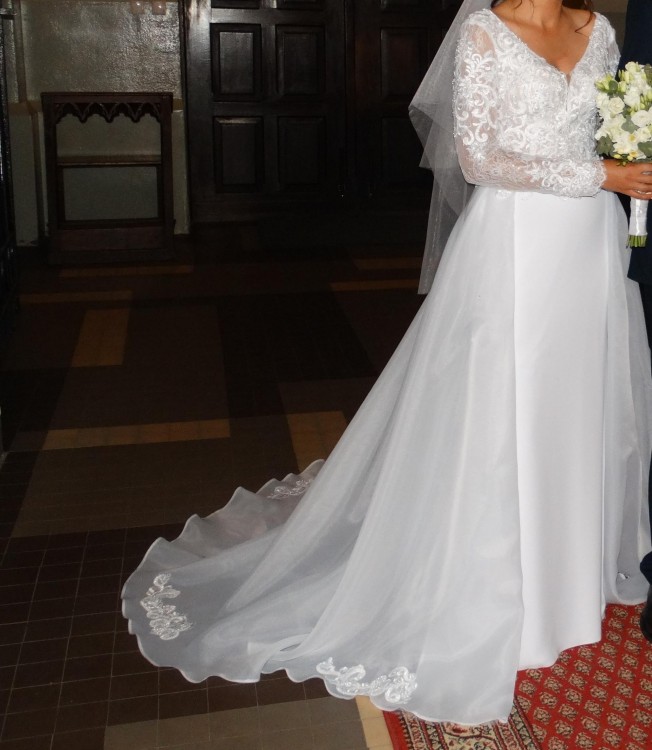 Suknia Ślubna dopasowany krój syrenka+ tren kolekcja 2018