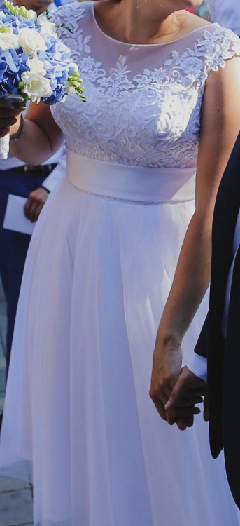 Suknia ślubna krótka, wiązana