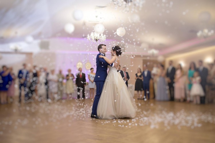 Piękna suknia ślubna Justin Alexander Signature 9795