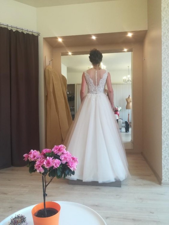 Brzoskwiniowa suknia ślubna Hadassa Trinity rozmiar 36