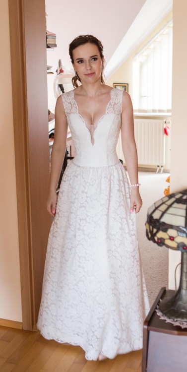 Suknia ślubna koronkowa 34/36