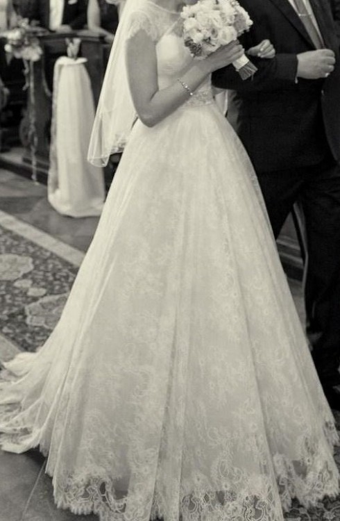 Prześliczna i mega wygodna koronkowa suknia ślubna