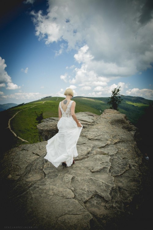 Sprzedam - suknia ślubna z dodatkami