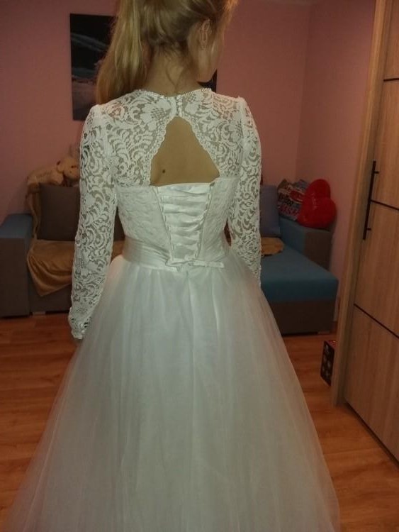 Suknia ślubna w kształcie litery A