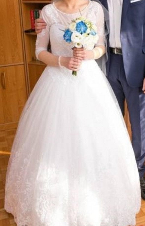 Śliczna suknia ślubna + gratisy