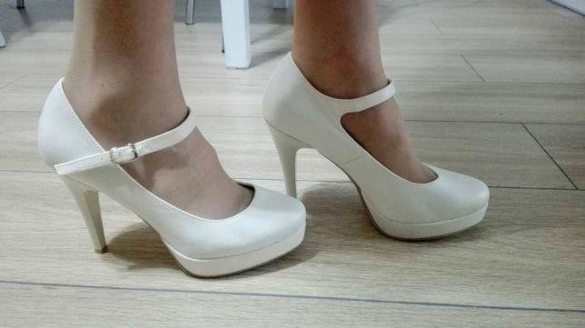 Buty ślubne na platformie z paskiem 37 / 38 skórzane