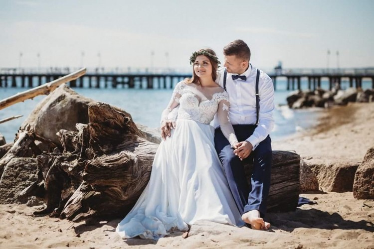 Piękna suknia ślubna rozm.36