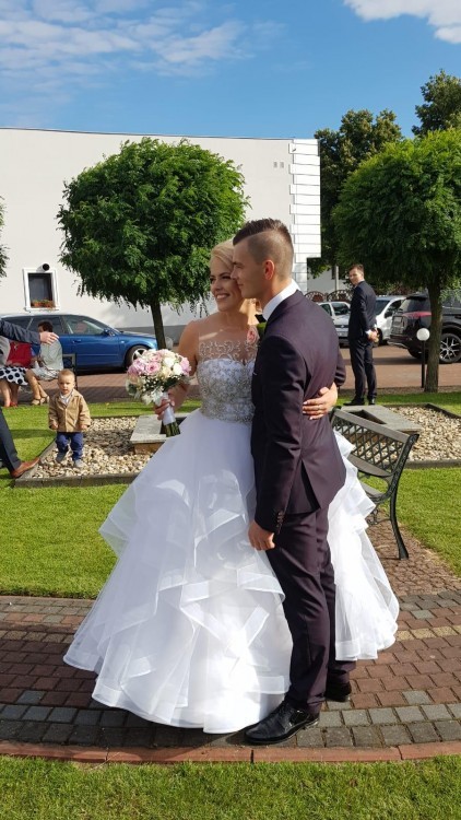 Sprzedam wyjątkową suknię ślubną