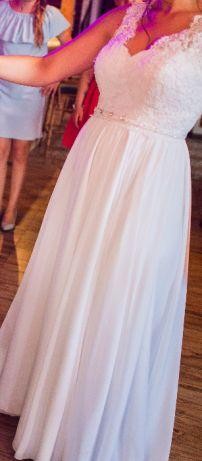 delikatka suknia ślubna