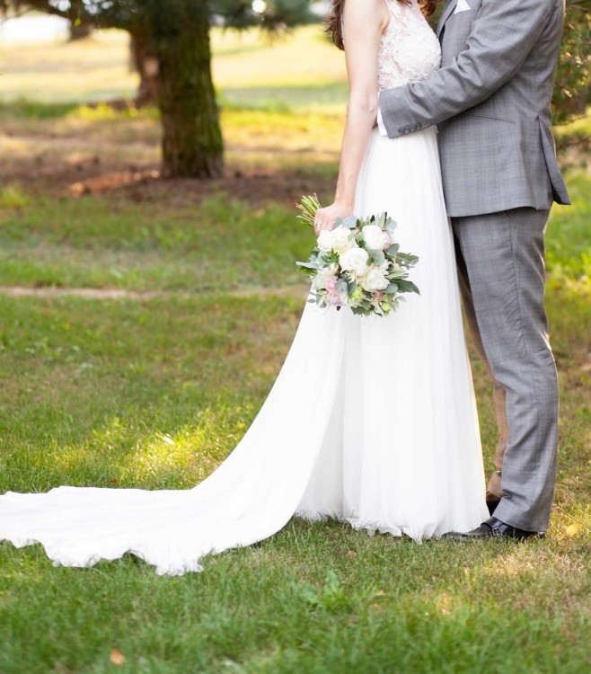 Wygodna suknia ślubna roz. indywidualny 36/38