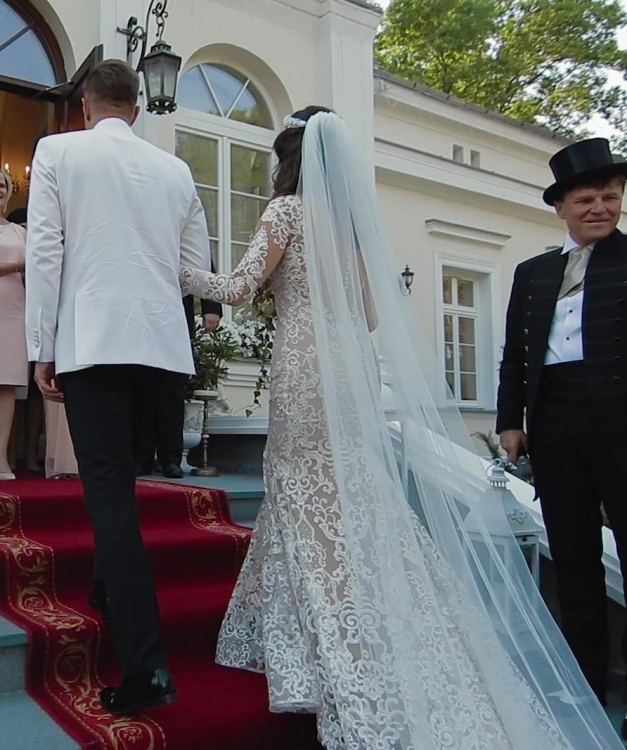 Wyjątkowa suknia ślubna marki Crystal Design model Savana