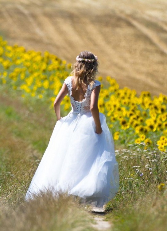 Rustykalna suknia ślubna