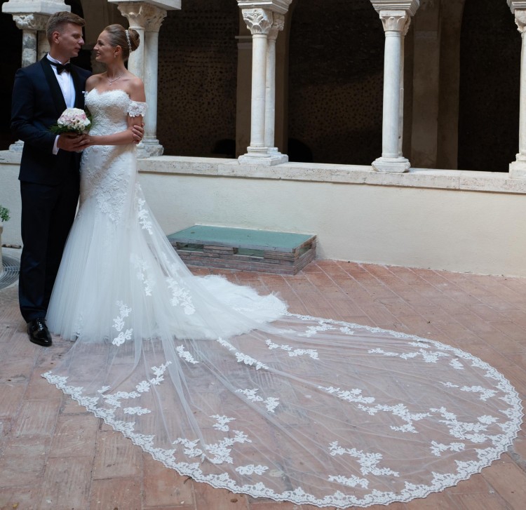 Bajeczna suknia PRONOVIAS - DRIMEA