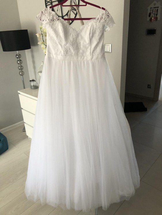 Suknia ślubna a’la hiszpanka , uszyta na miarę rozmiar 40-42