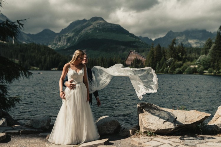 Sprzedam suknie slubna Essense of Australia D2085