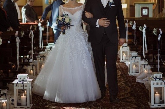 Piękna suknia ślubna Agora Celebration 17-31