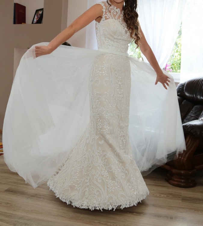 Sprzedam piękną i niepowtarzalną suknię 2w1