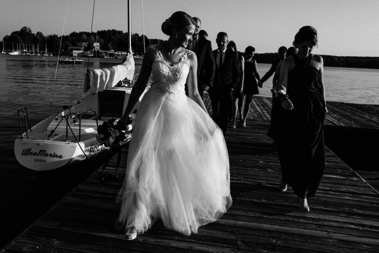 Piękna suknia ślubna LAURELLE