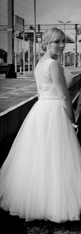 Suknia ślubna r. 40