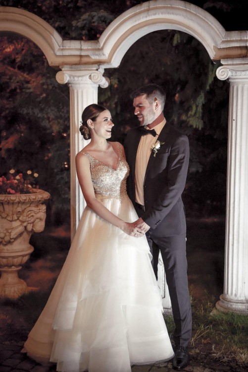 Wyjątkowa suknia ślubna projektu Martina Liana na sprzedaż