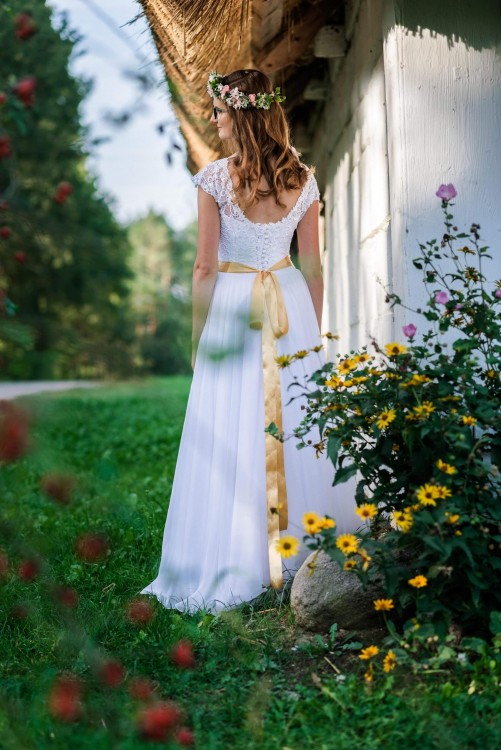 Sprzedam śliczną, romantyczną suknię ślubną !!