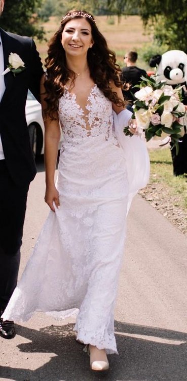 Piękna koronkowa suknia ślubna + spódnica z trenem