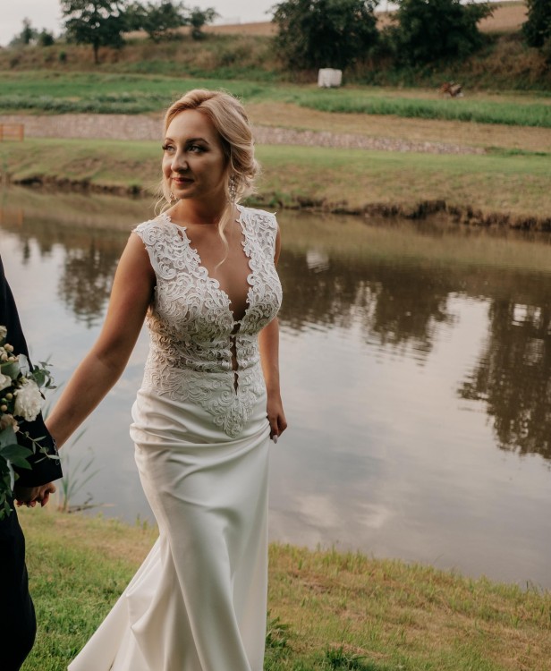 Suknia ślubna RIYA - Zakupiona w salonie