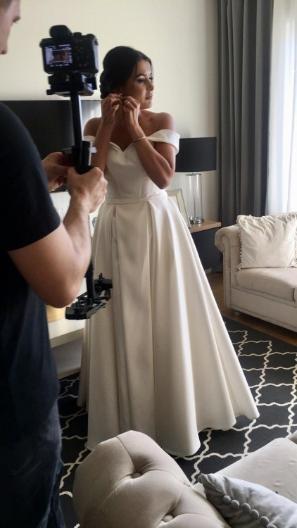 Elegancka suknia projektu Agaty Gajek. Rozmiar 36