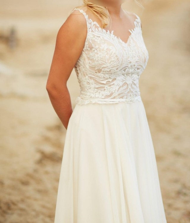 Suknia ślubna ecru rozmiar 36/38 muślin gipiura