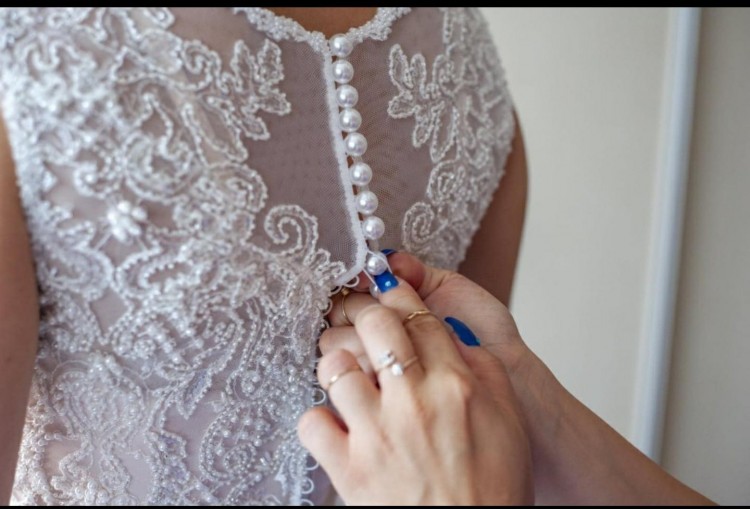 Suknia ślubna princessa z falbanami