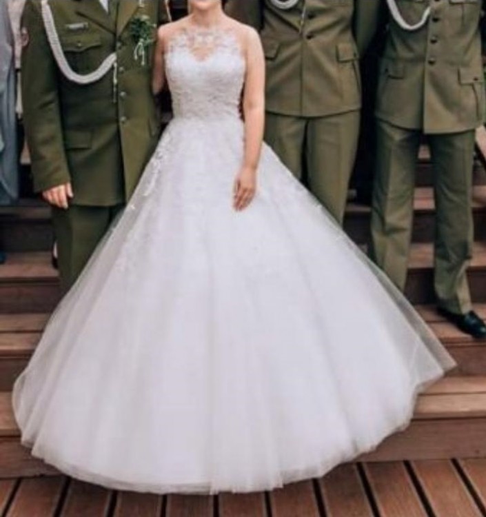 Suknia ślubna w kolorze szampana