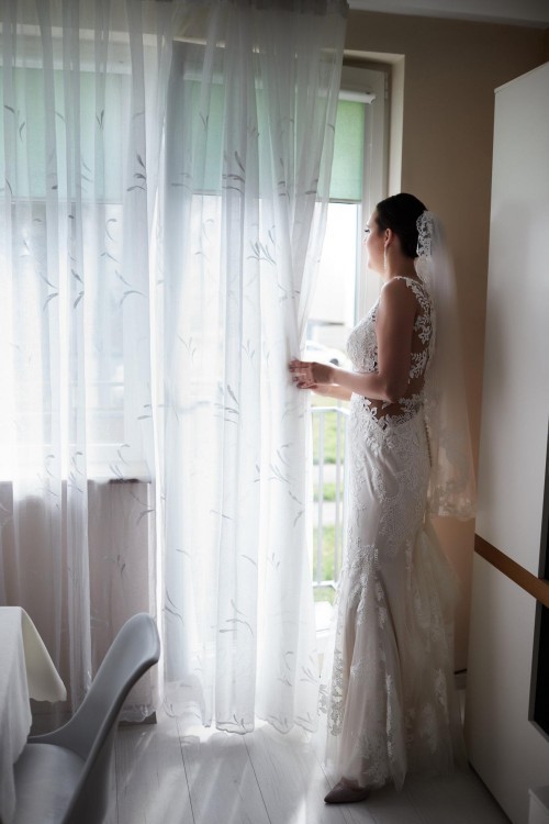 Suknia ślubna Lillian West 6485 + gratisy