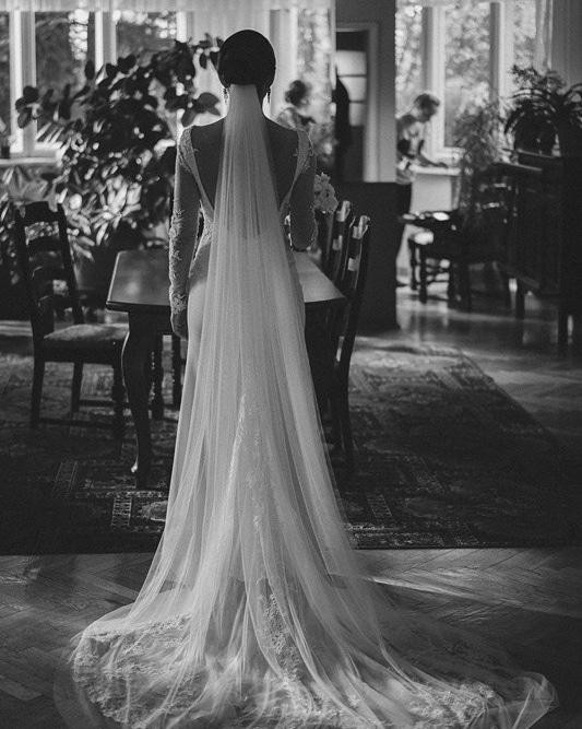 Suknia ślubna ArtCouture z przepięknym trenem Avenue22