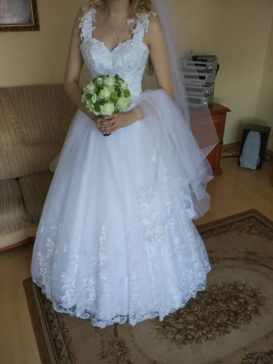 Piękna suknia ślubna