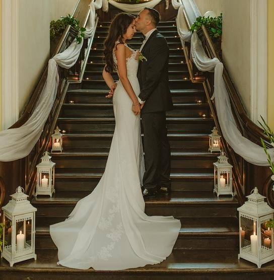 Hiszpańska suknia ślubna z kolekcji White One Filipinas 2018