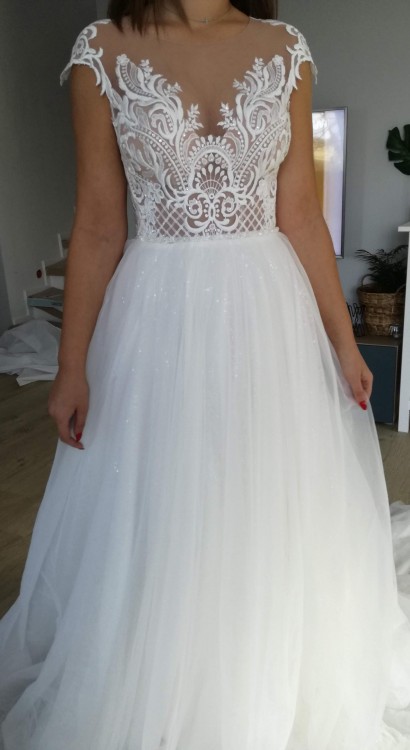 Nowa ekskluzywna suknia ślubna 34/36 cekiny gołe plecy tren