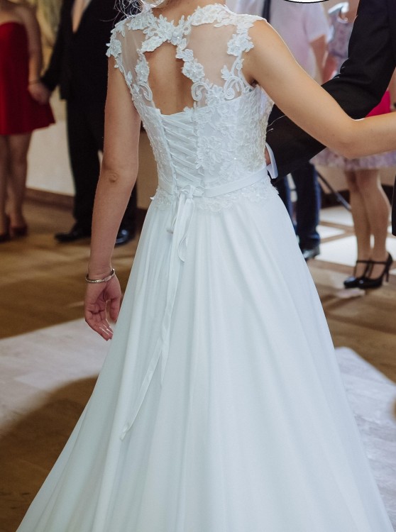 Zwiewna Suknia Ślubna biała