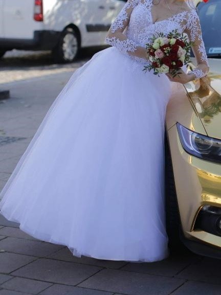 Przepiękna suknia ślubna