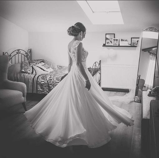 SPRZEDAM SUKNIĘ ŚLUBNĄ