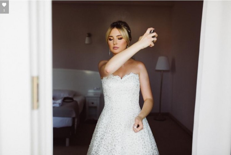 Sprzedam amerykańską suknię marki Wings, roz. 34!