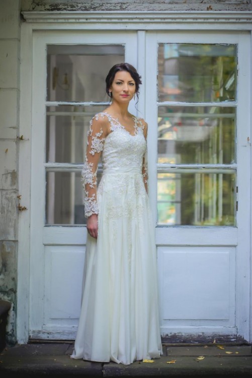 Suknia ślubna ecru rozm 36, koronka, zwiewna